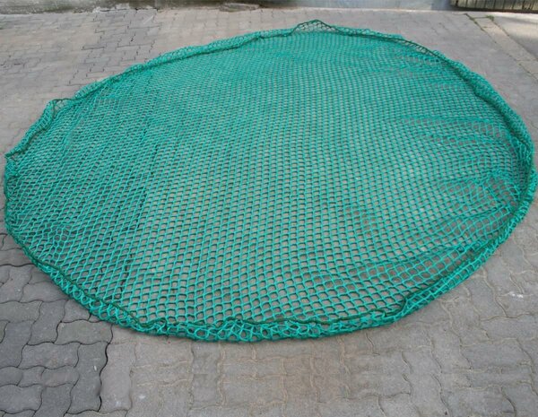 Customised round hay net - mesh size 30 mm
